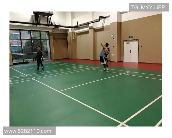 周丽倾情分享羽毛球技巧与心得助你提升球技的独家秘籍 周丽倾情分享羽毛球技巧与心得助你提升球技的独家秘籍